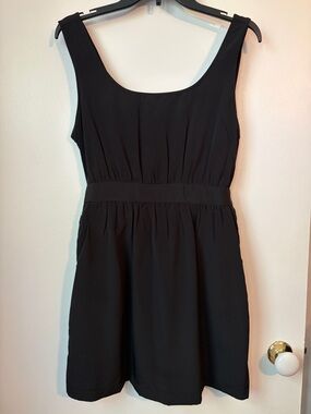 Forever 21 Black Scoop Neck Dress